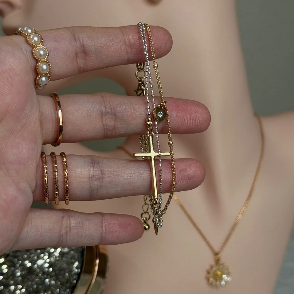 ⚜️❤️🔥 Gold Cross Charm Bracelet ⚜️ - Picture 7 of 9